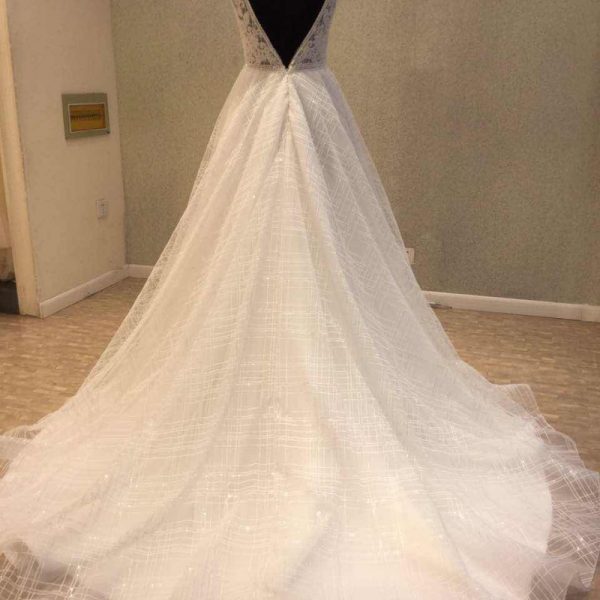 Backless Wedding Dresses Sleeveless Bridal Gown