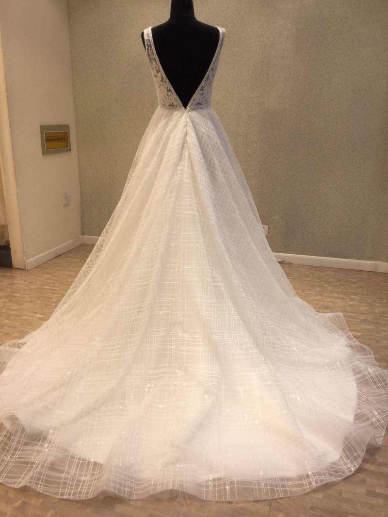Backless Wedding Dresses Sleeveless Bridal Gown