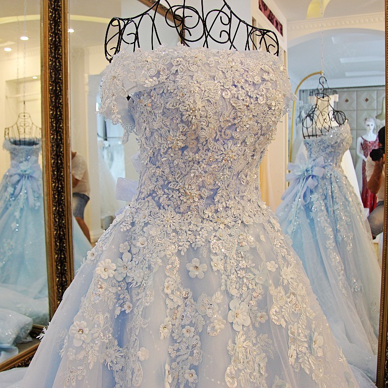 Luxury Flowers Appliques Glitter Tulle Wedding Dress