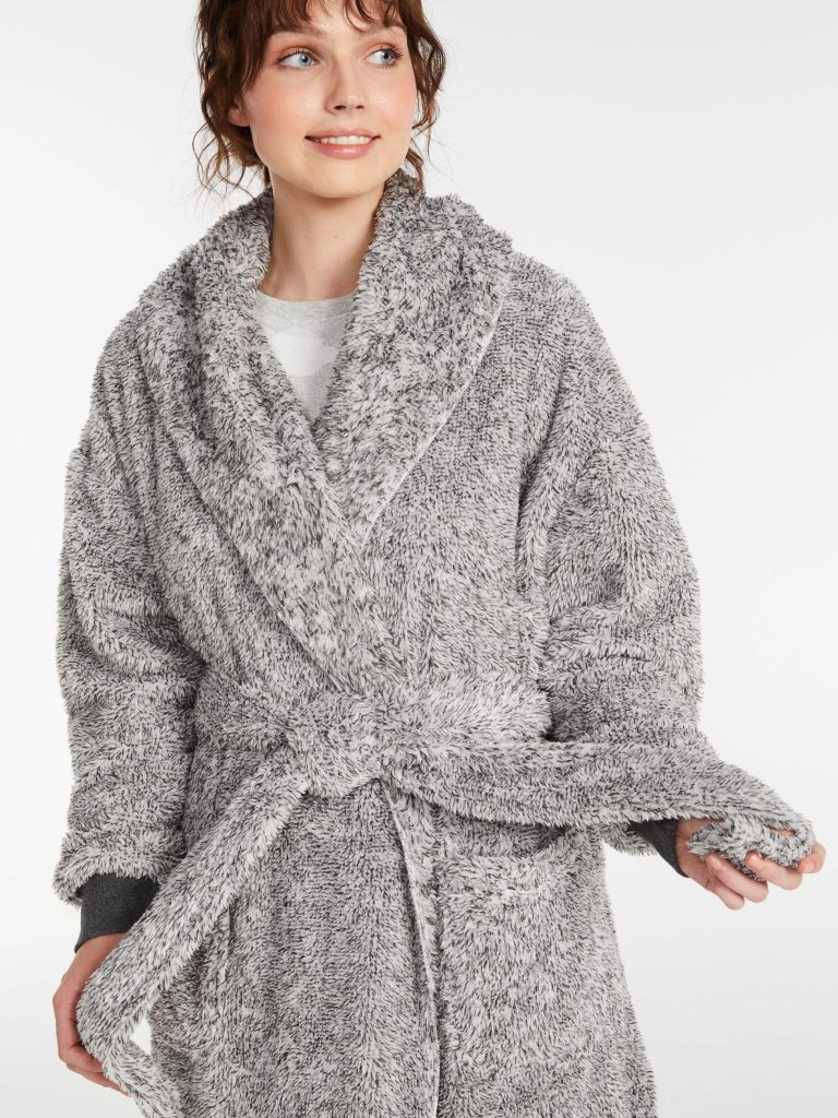 Fabrics to Choose From When Buying a New Womens Dressing Gown