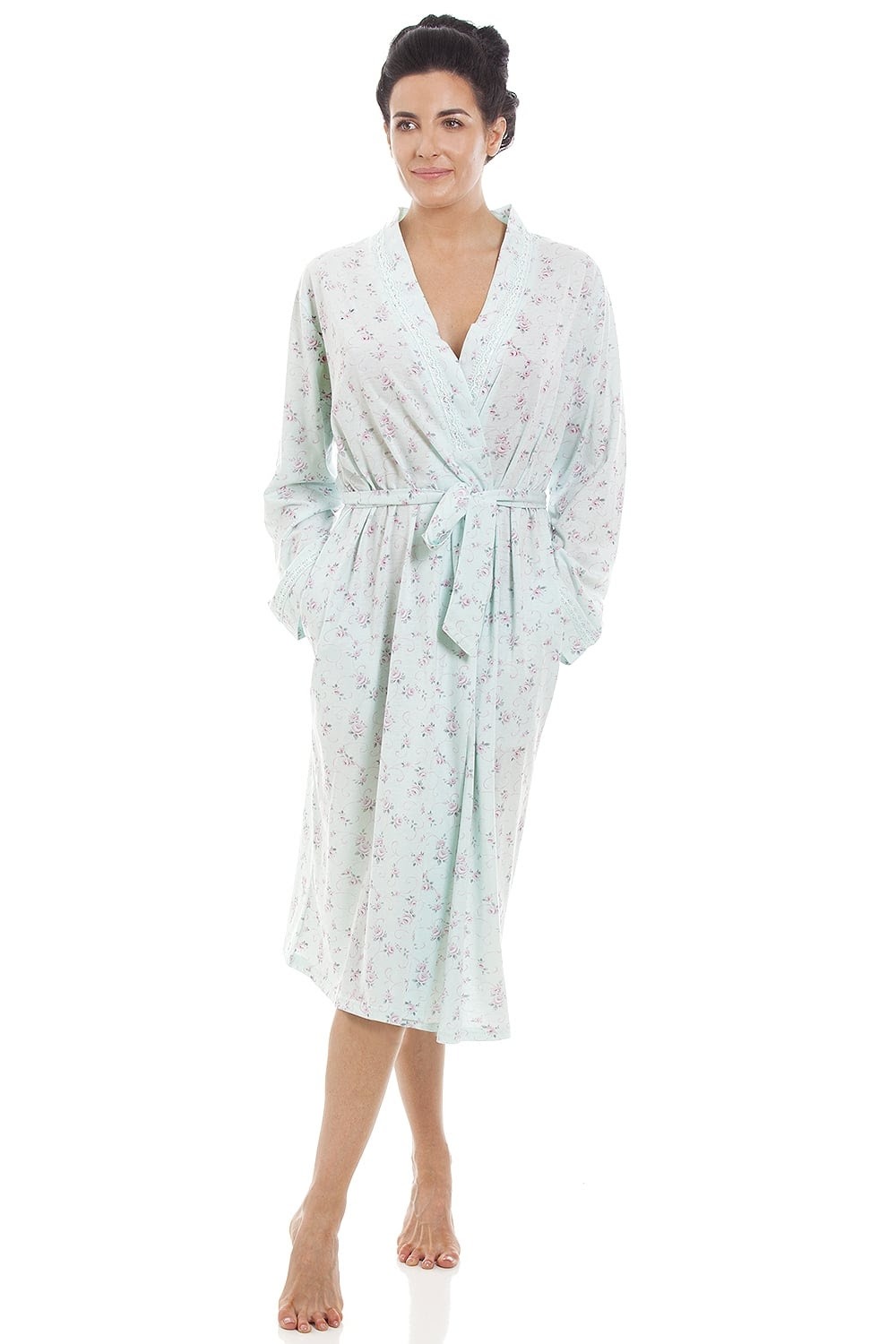 Selecting Ladies Dressing Gowns and Kerchiefs